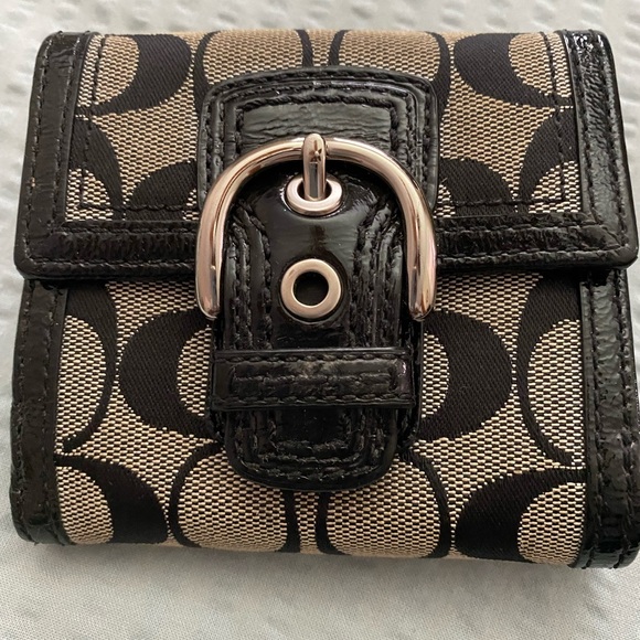 WALLET Trifold - Picture 1 of 4